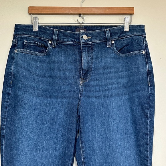 NYDJ Marilyn Straight Leg Lift Tuck Jeans Womens 14 (34x31) Medium Wash‎ Denim - Picture 2 of 13